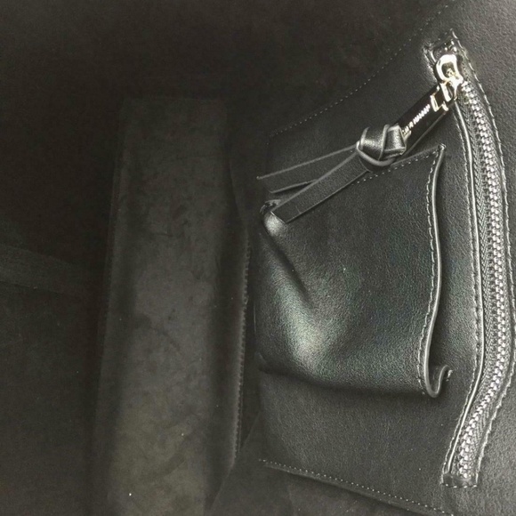 Steve Madden Cori Tote with pouch - Picture 4 of 8